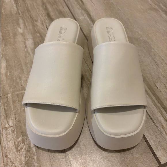 Call it Spring - Size 9 - Wedges - Picture 2 of 5